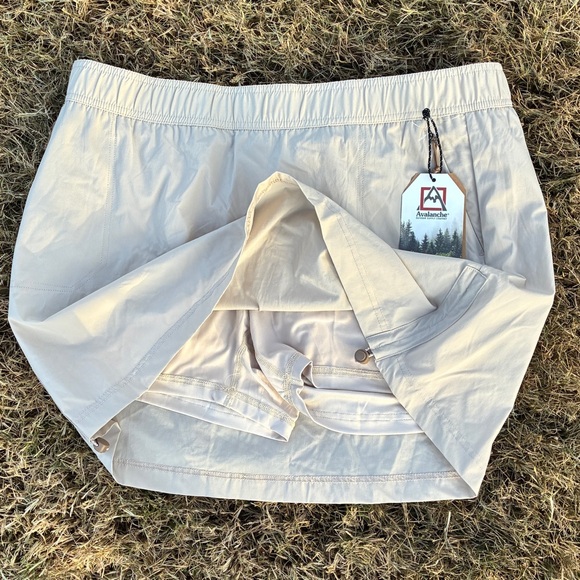 NWT Avalanche kaki / light tan hiking skort / mini skirt, lightweight - Picture 4 of 8